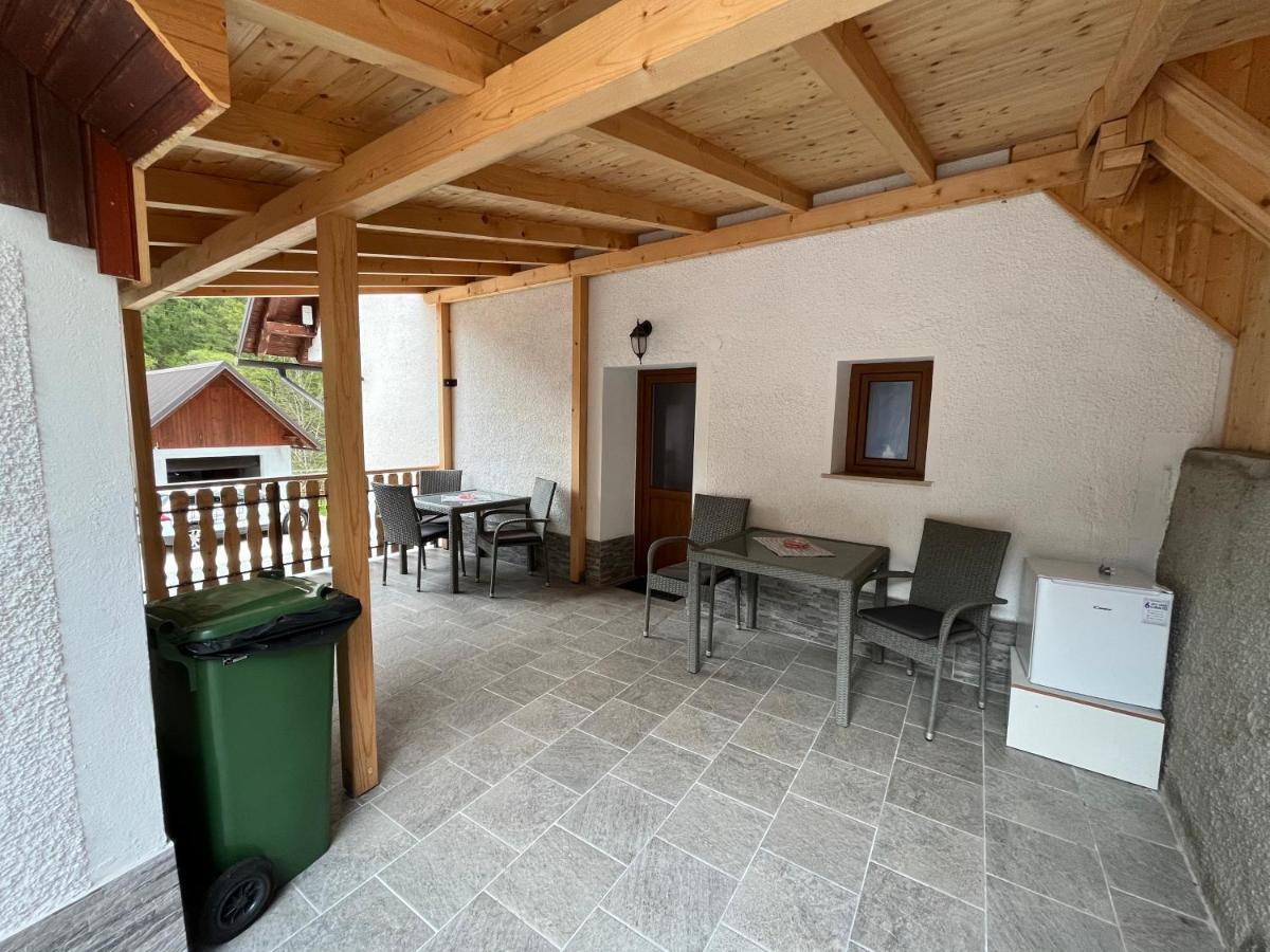 Apartmaji In Sobe Cuder Soča Kültér fotó